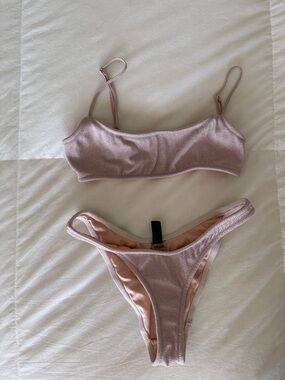 triangl swimwear Pink Shimmer Bikini Set-size Small
